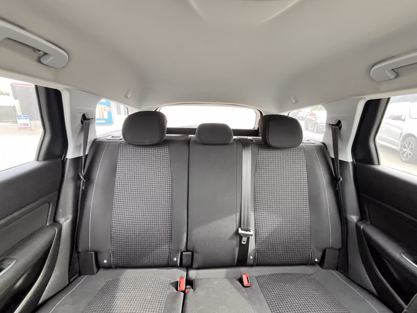Peugeot 308 фото 23