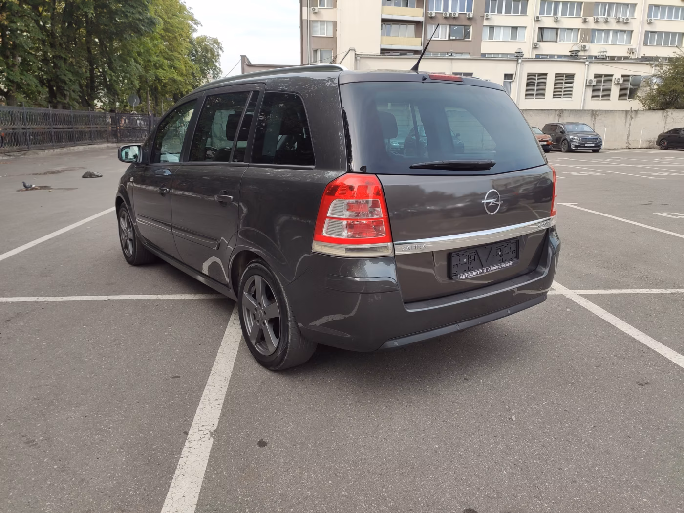 Opel Zafira фото 10