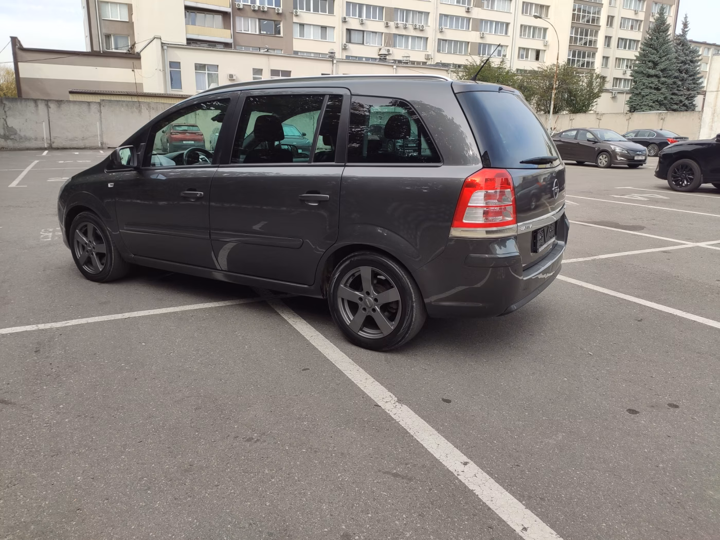 Opel Zafira фото 11