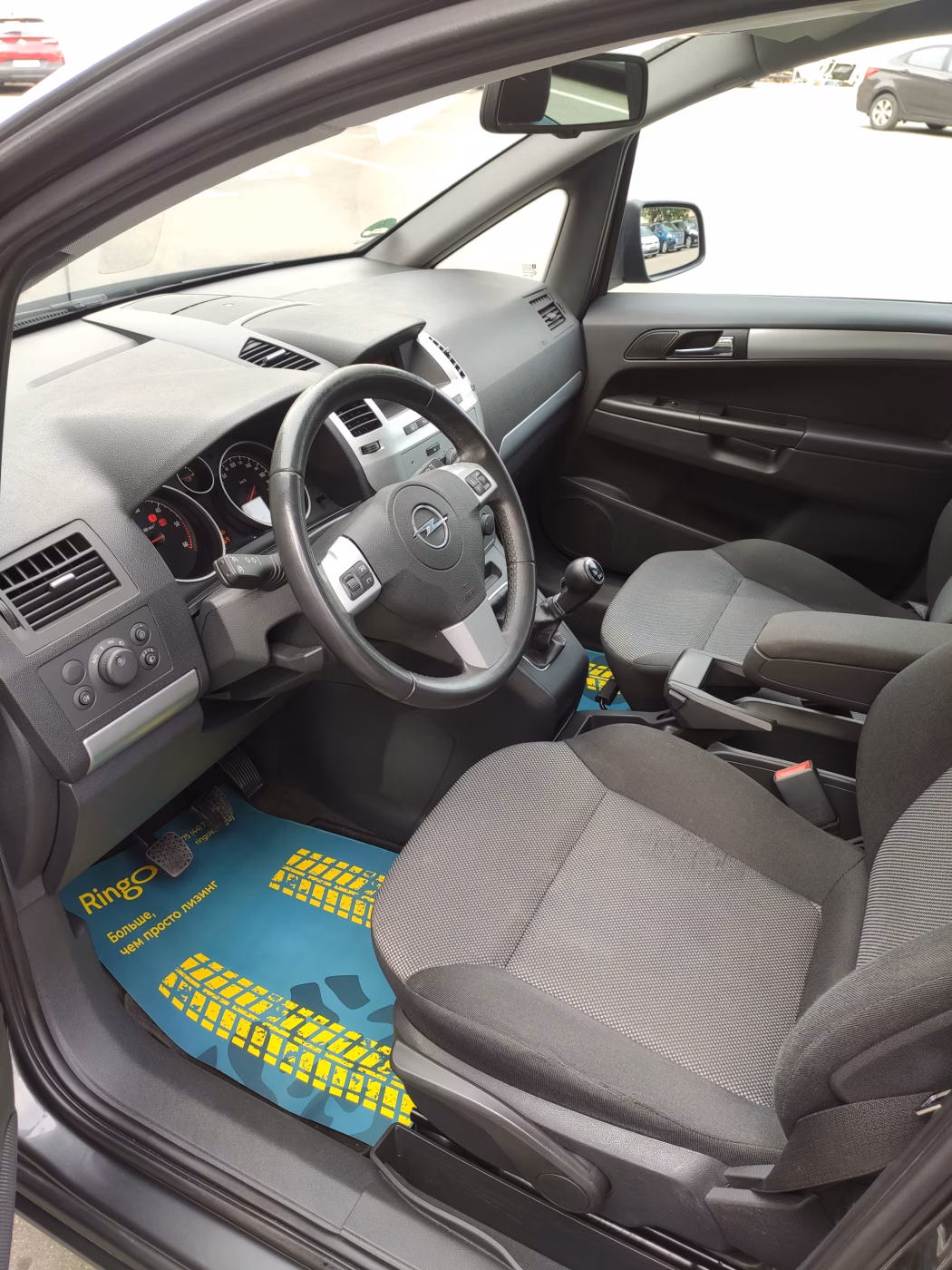 Opel Zafira фото 16