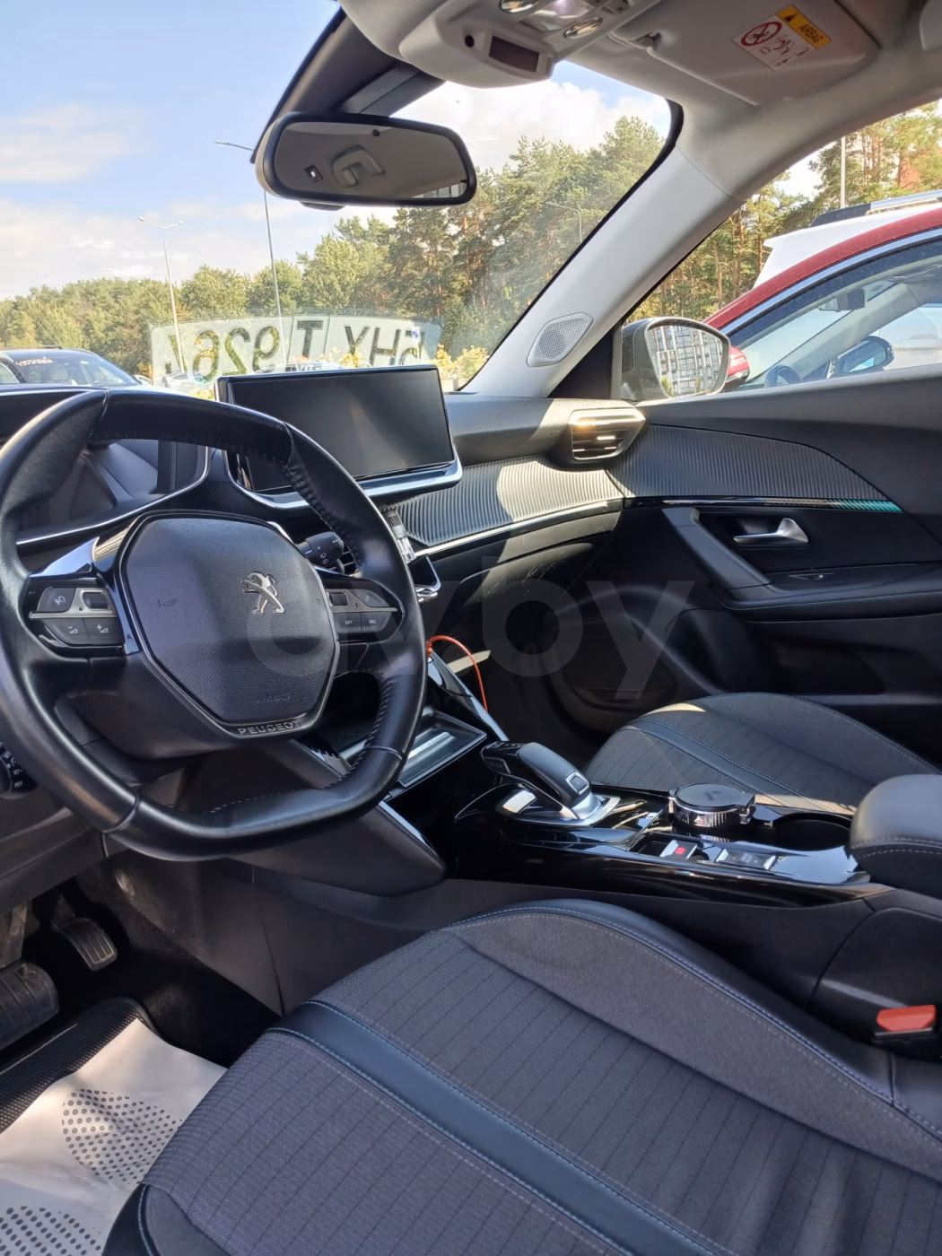 Peugeot 2008 фото 11
