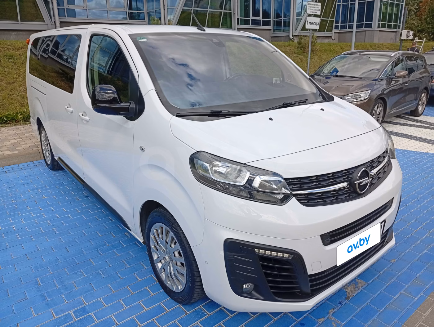 Opel Zafira Life фото 5