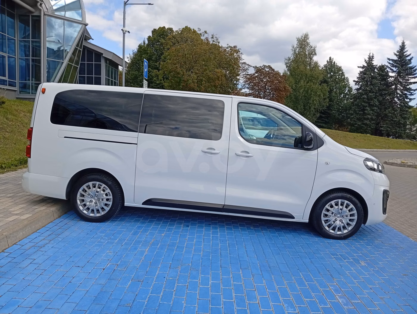 Opel Zafira Life фото 6