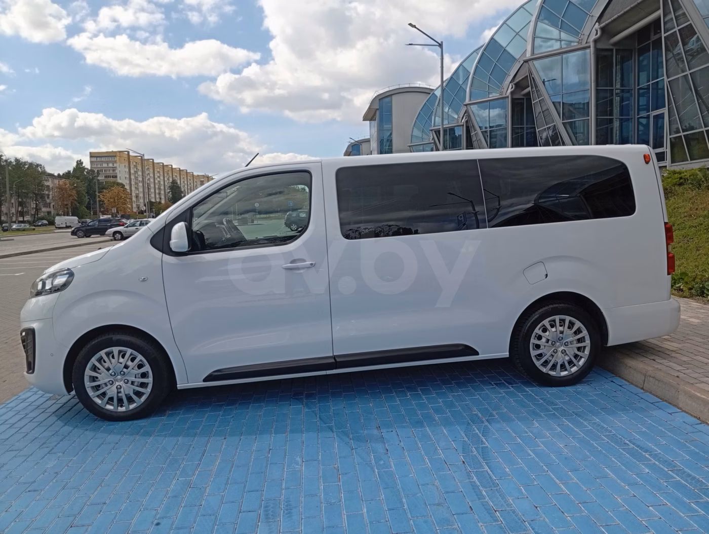 Opel Zafira Life фото 3