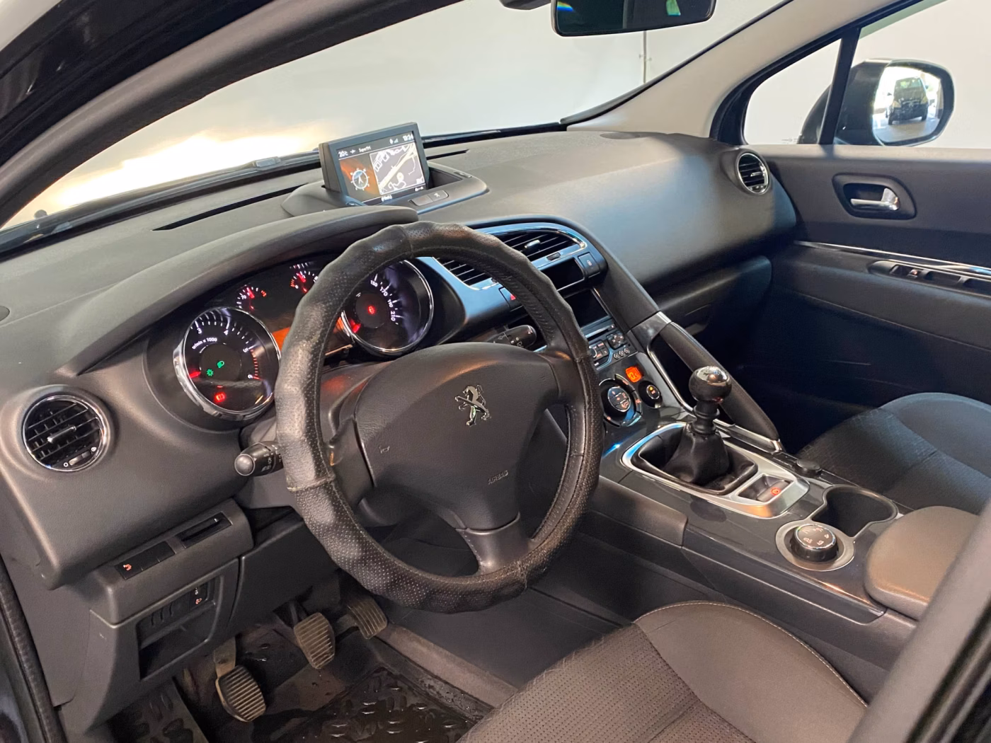 Peugeot 3008 фото 7