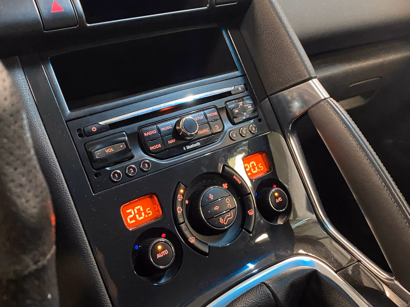 Peugeot 3008 фото 11