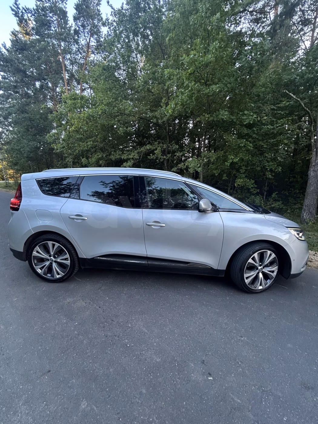 Renault Grand Scenic фото 9
