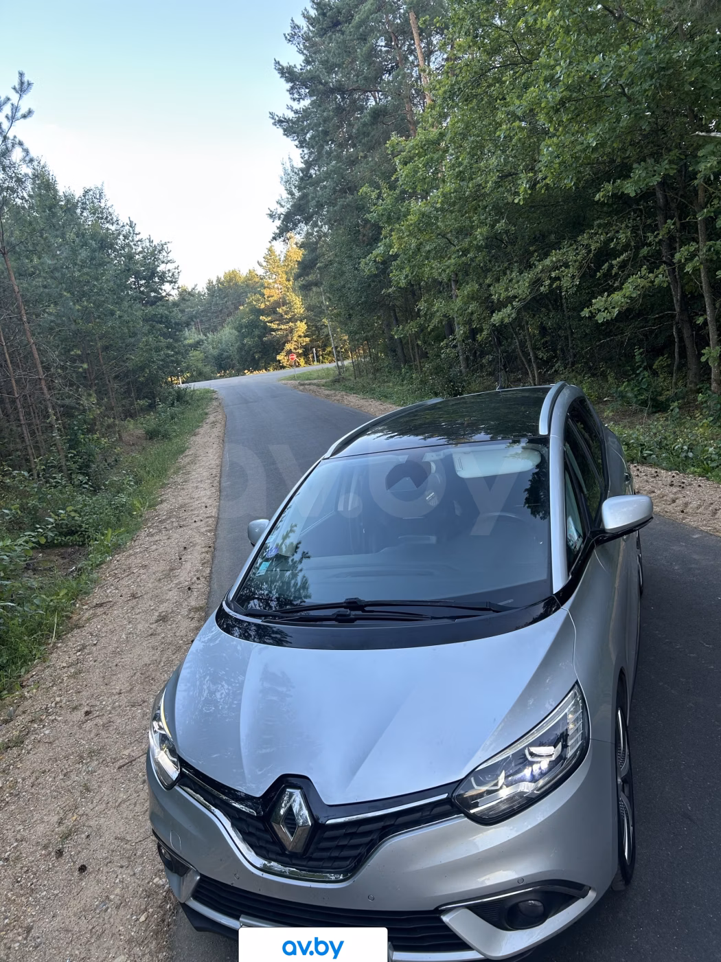 Renault Grand Scenic фото 11