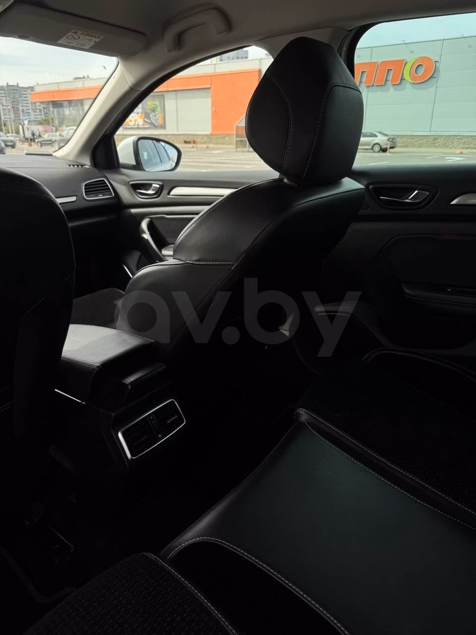 Renault Megane фото 12