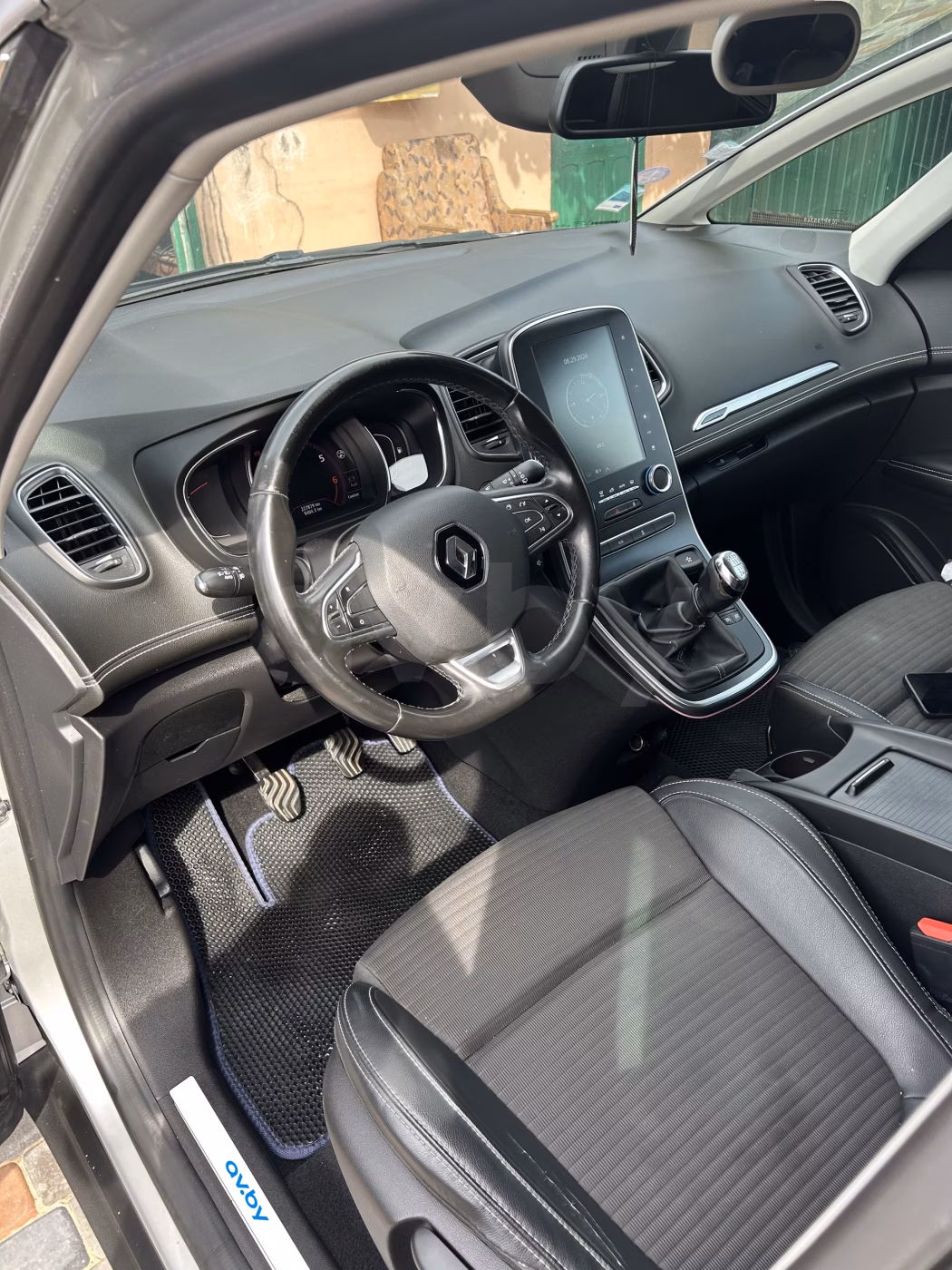 Renault Grand Scenic фото 12