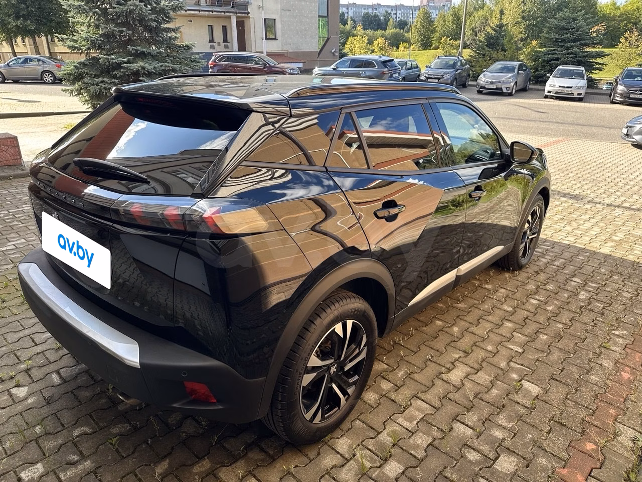 Peugeot 2008 фото 4
