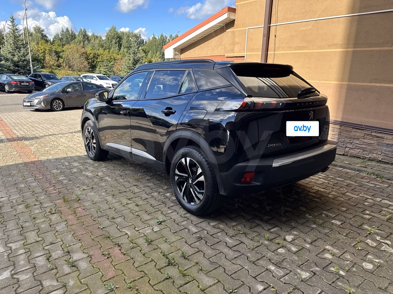 Peugeot 2008 фото 8