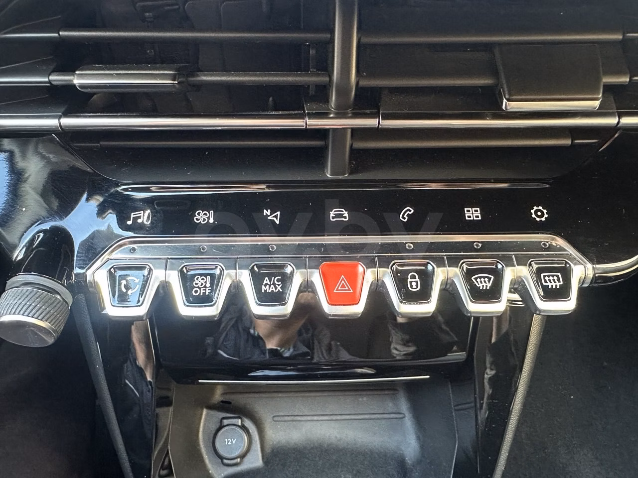 Peugeot 2008 фото 12