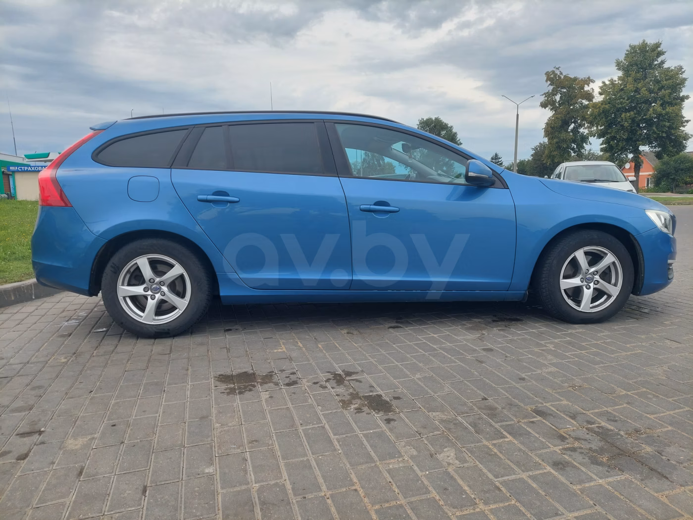 Volvo V60 фото 7