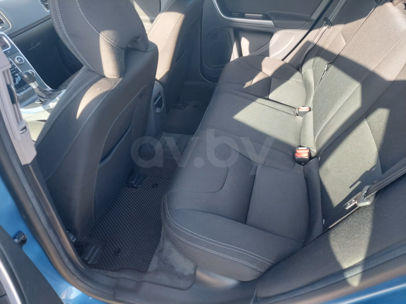 Volvo V60 фото 21