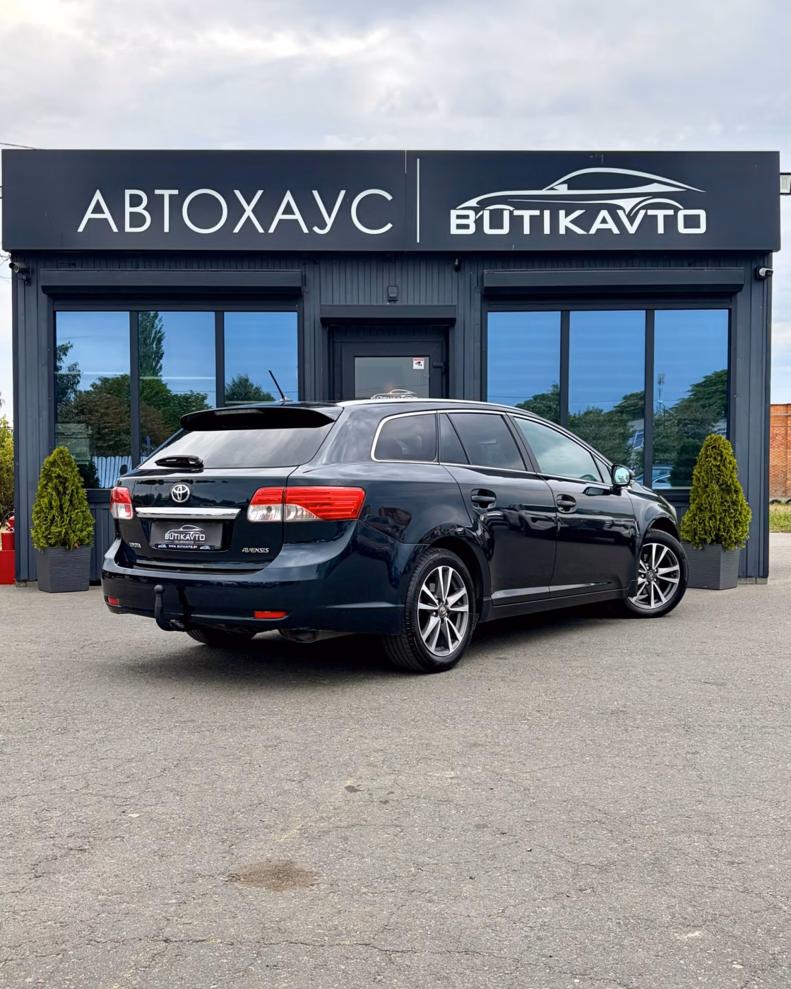 Toyota Avensis фото 7