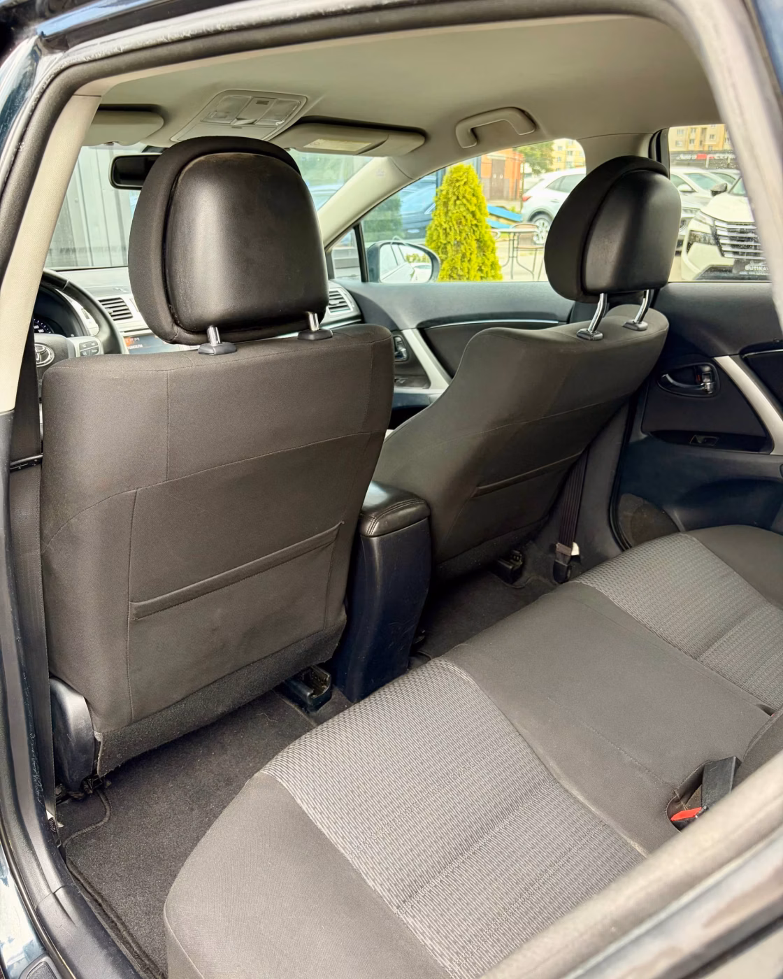 Toyota Avensis фото 13