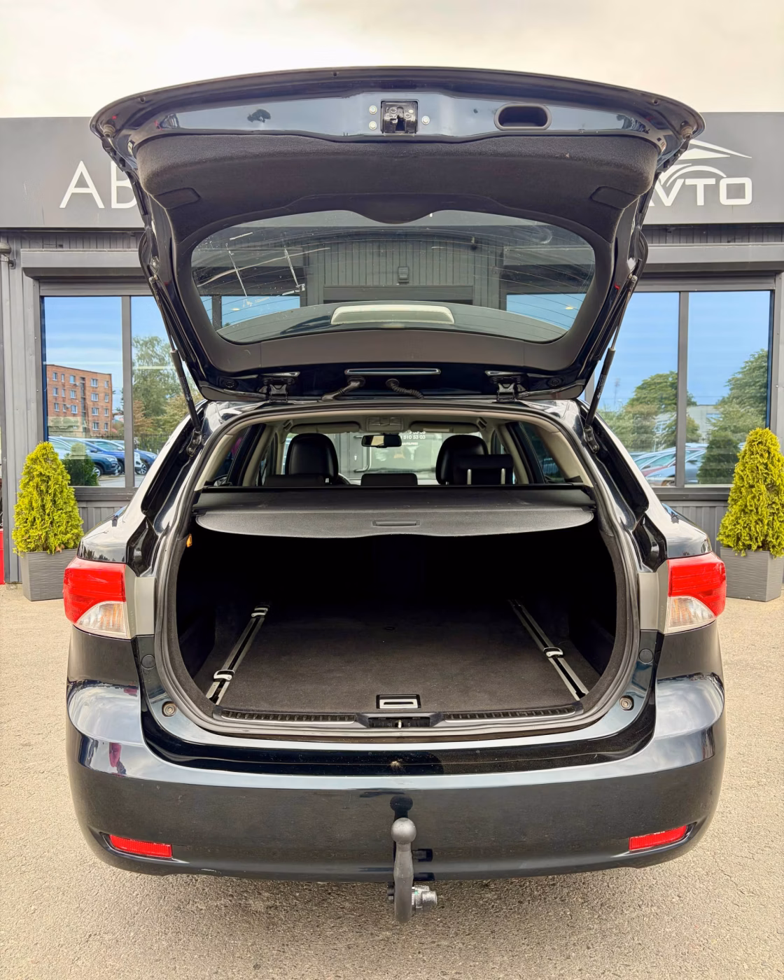 Toyota Avensis фото 15