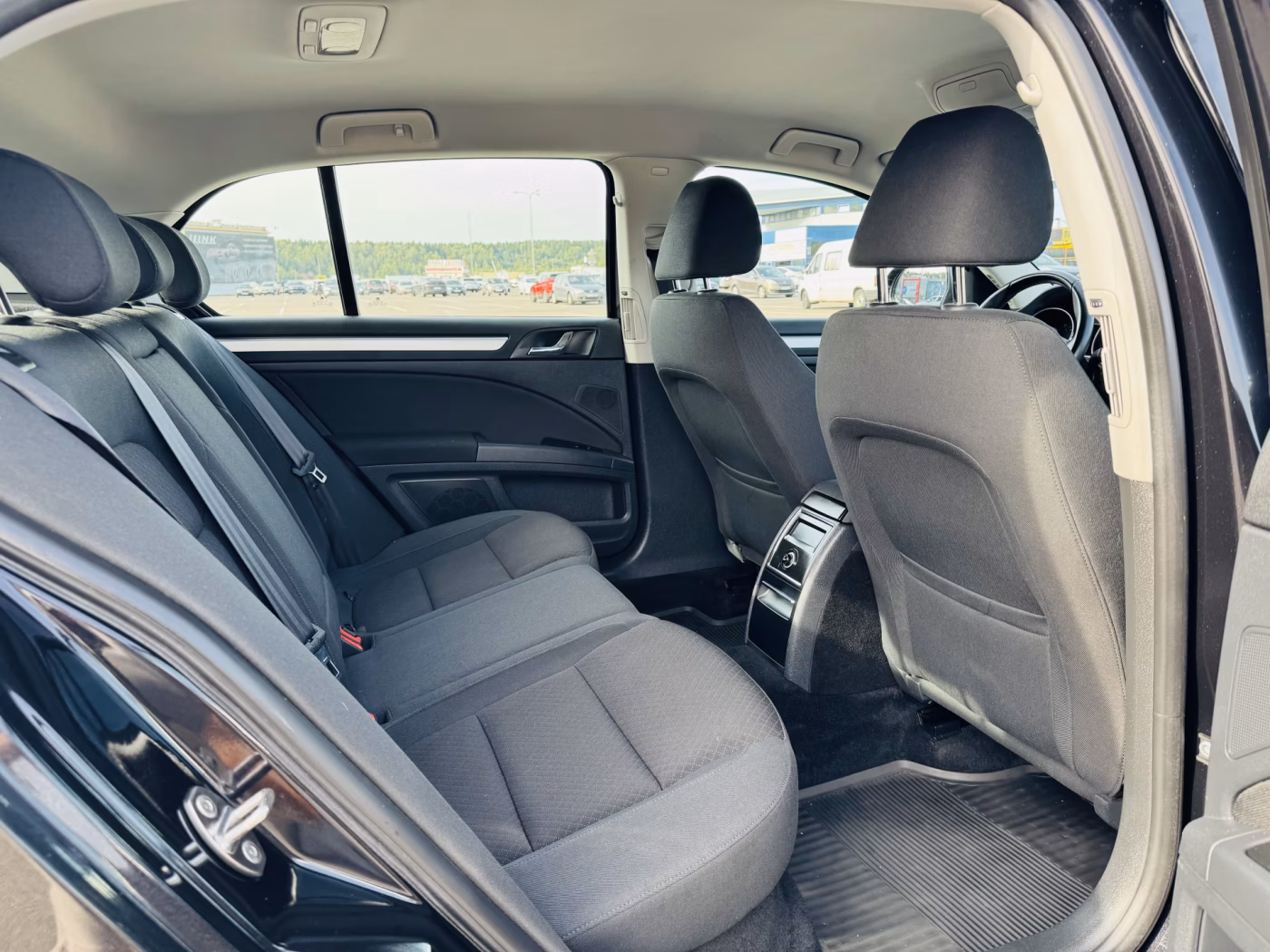 Skoda Superb фото 7