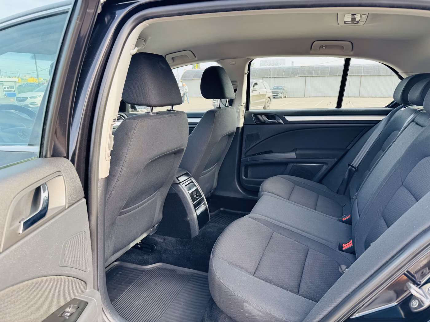 Skoda Superb фото 6