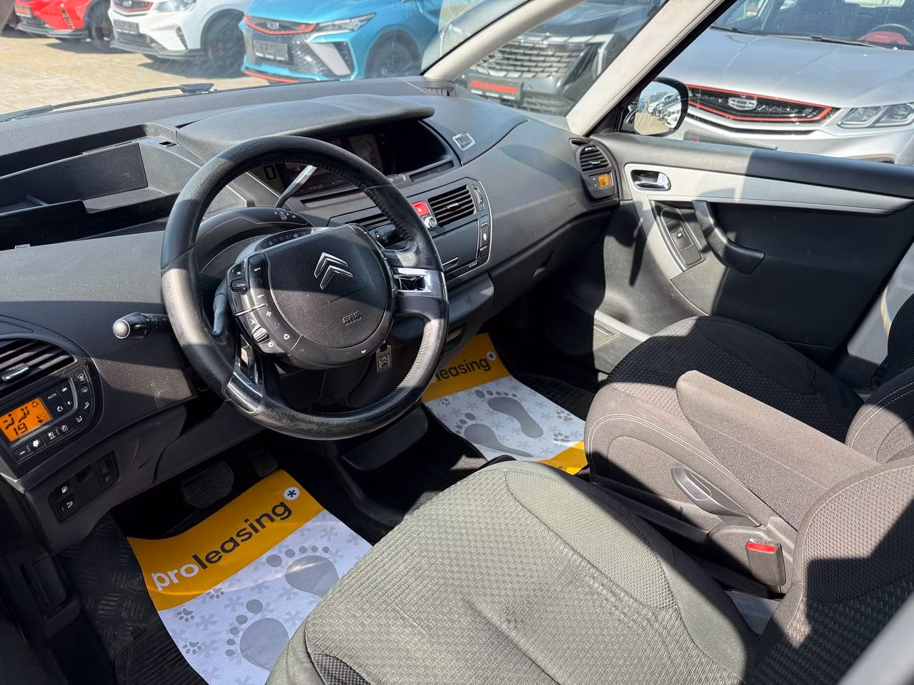 Citroen C4 Grand Picasso фото 14