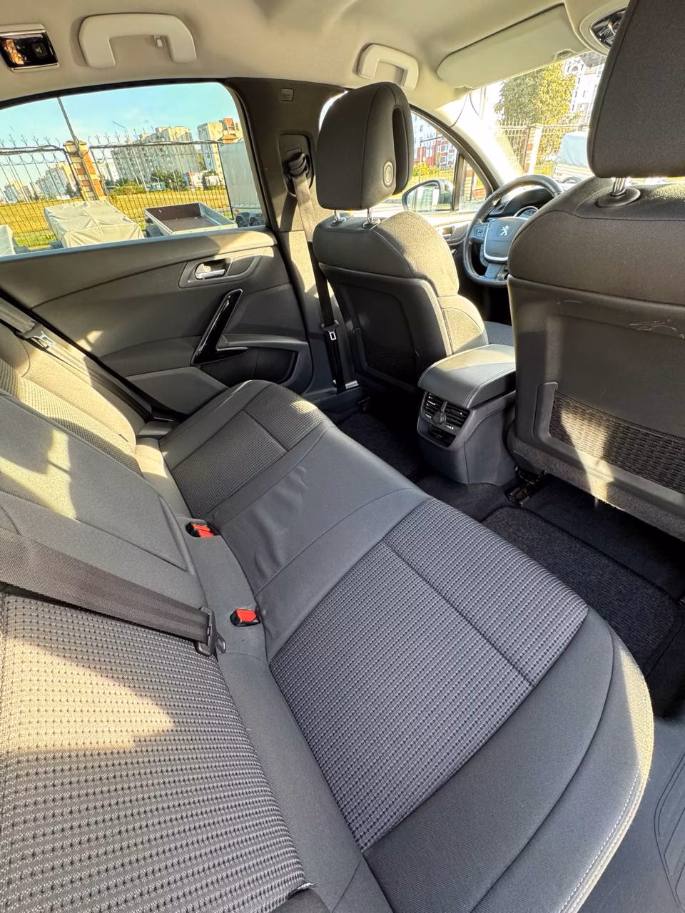 Peugeot 508 фото 14
