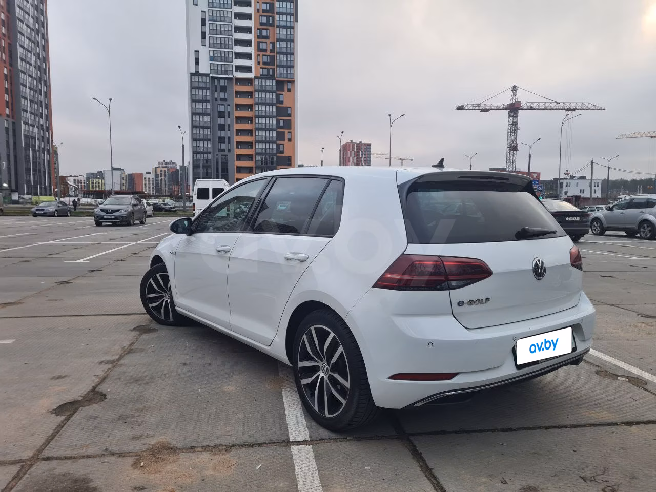 Volkswagen e-Golf фото 5