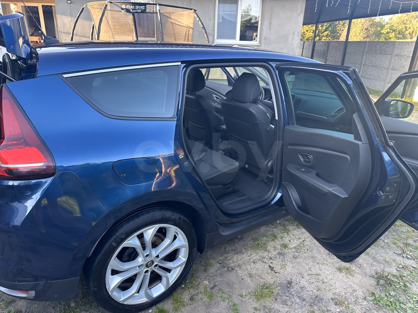 Renault Grand Scenic фото 10