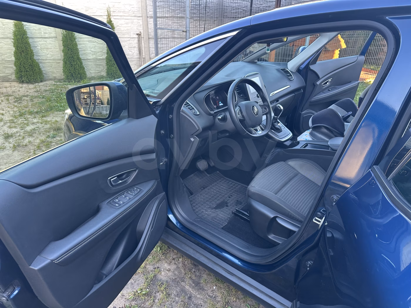 Renault Grand Scenic фото 8