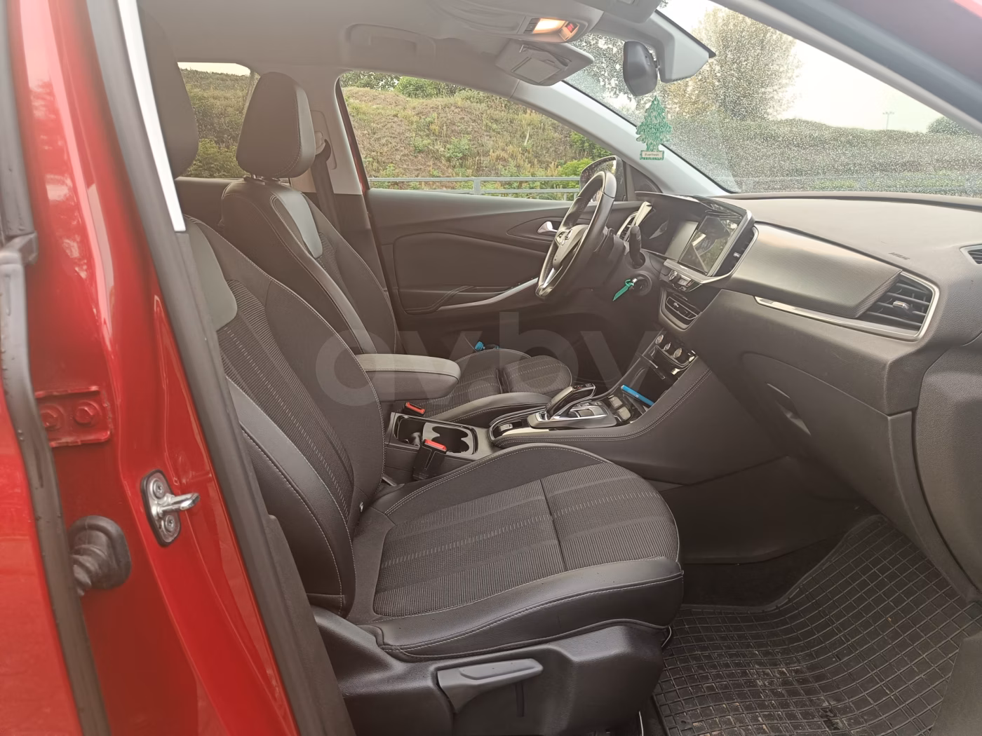 Opel Grandland X фото 10
