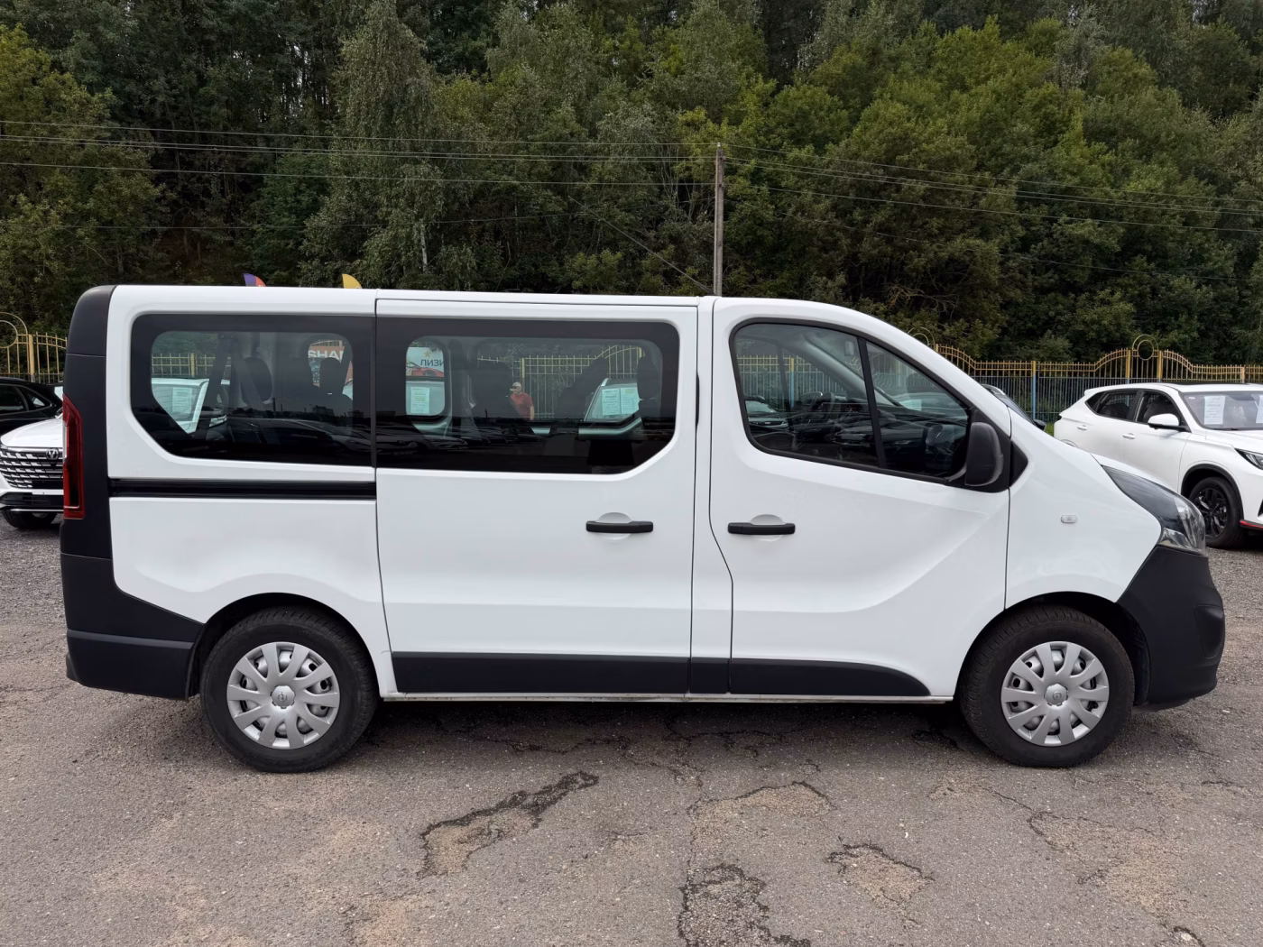 Opel Vivaro фото 7
