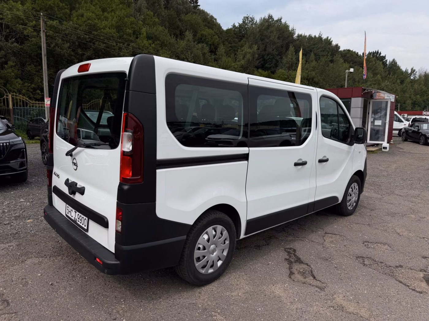 Opel Vivaro фото 10
