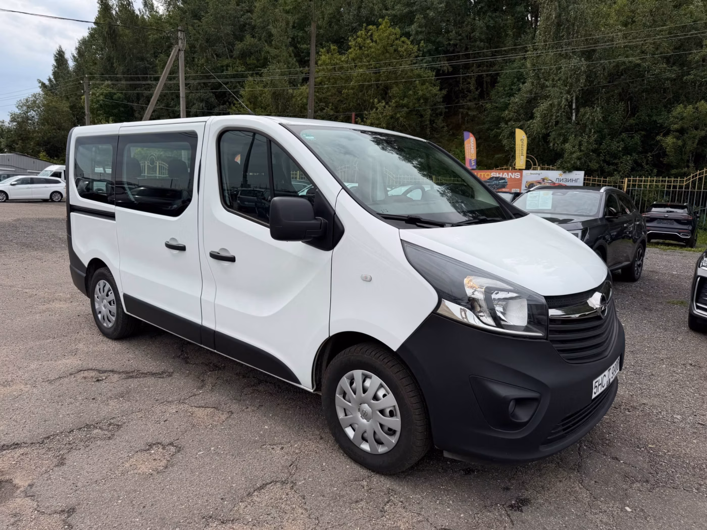 Opel Vivaro фото 8