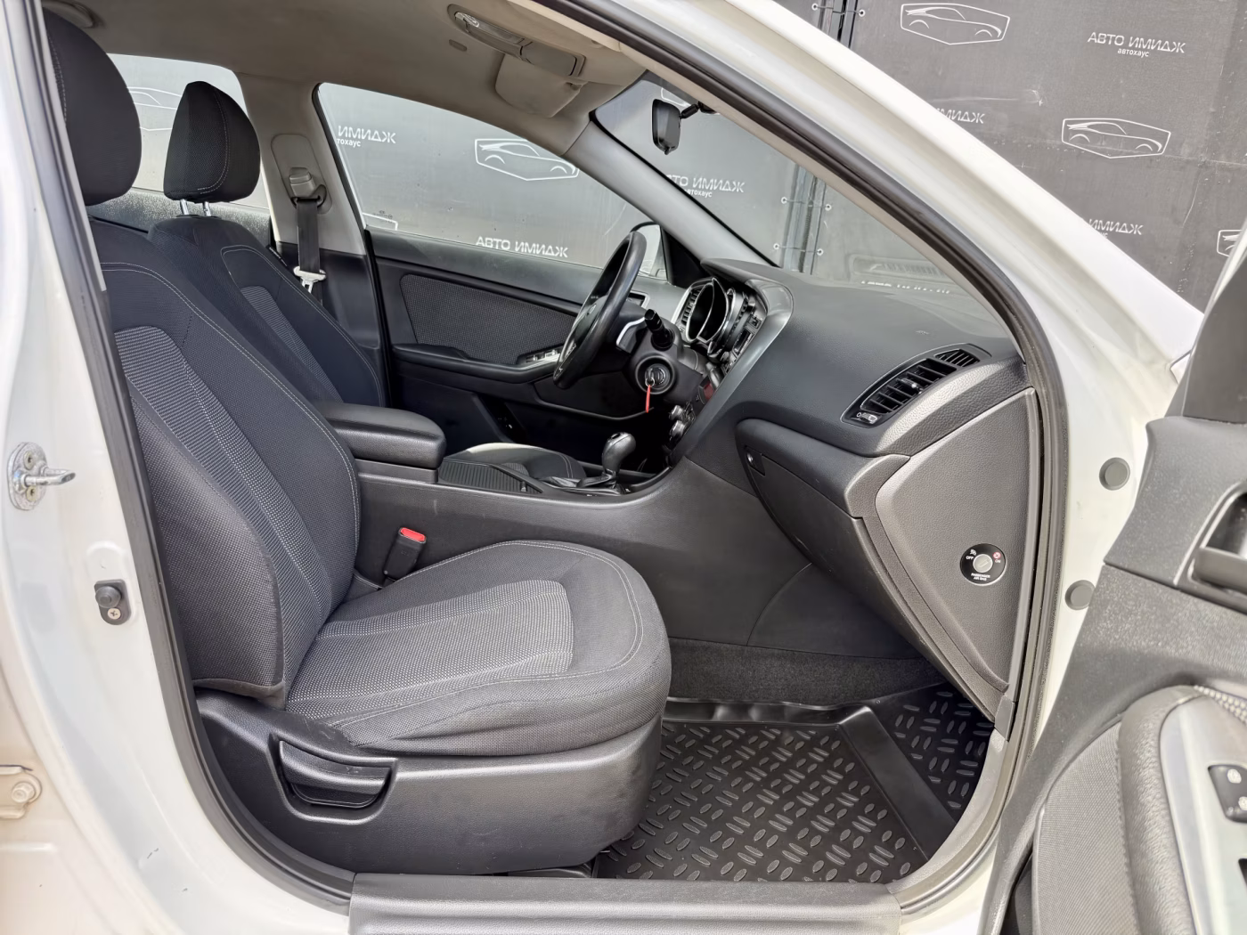 Kia Optima фото 16