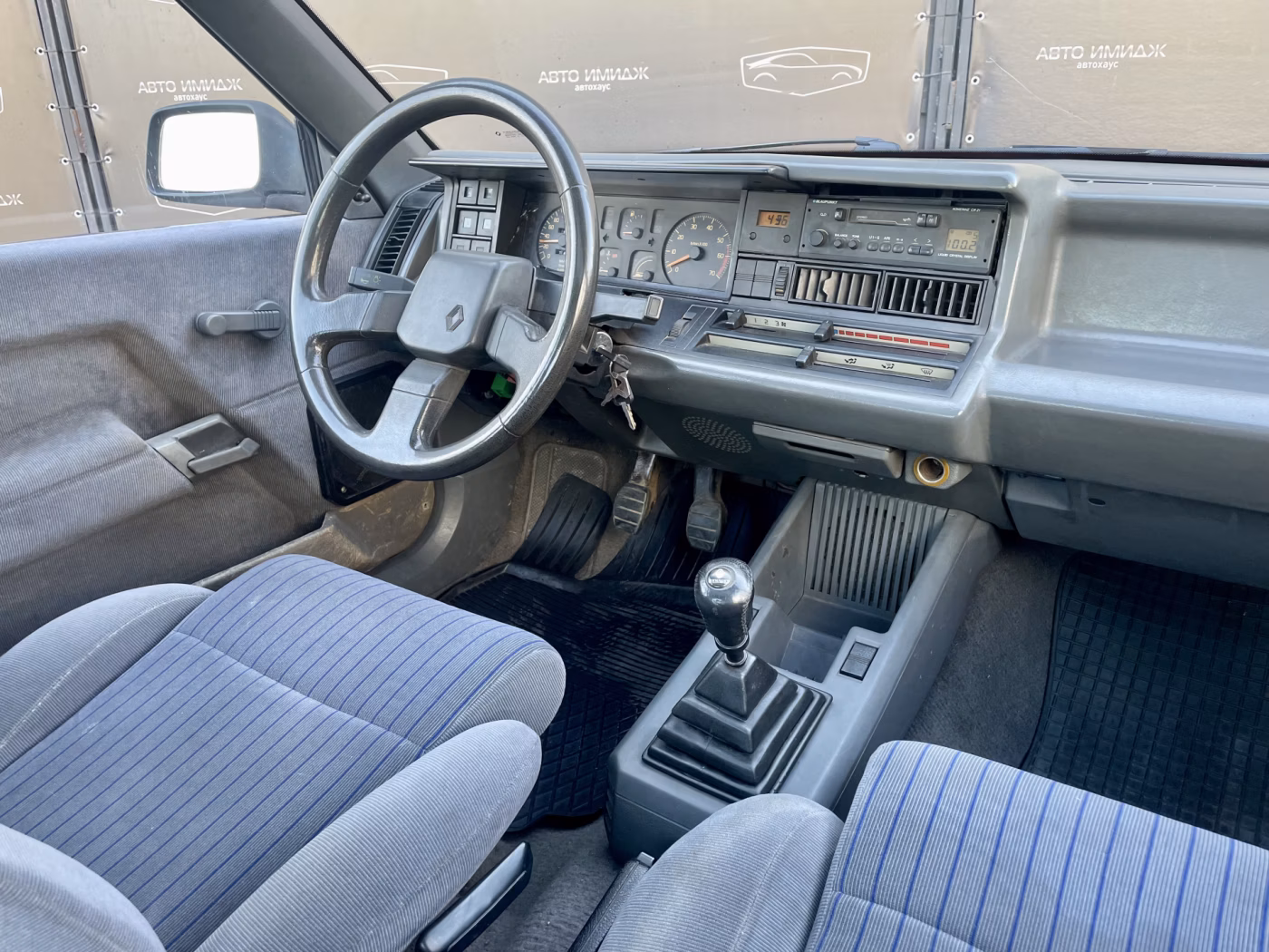 Renault 21 фото 15