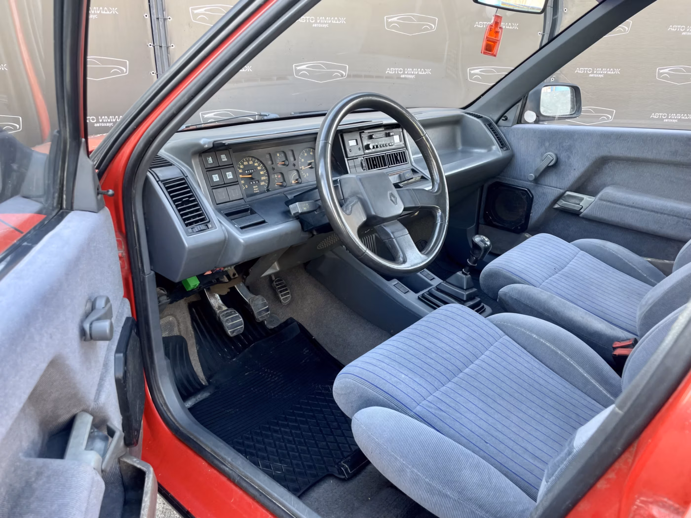 Renault 21 фото 12