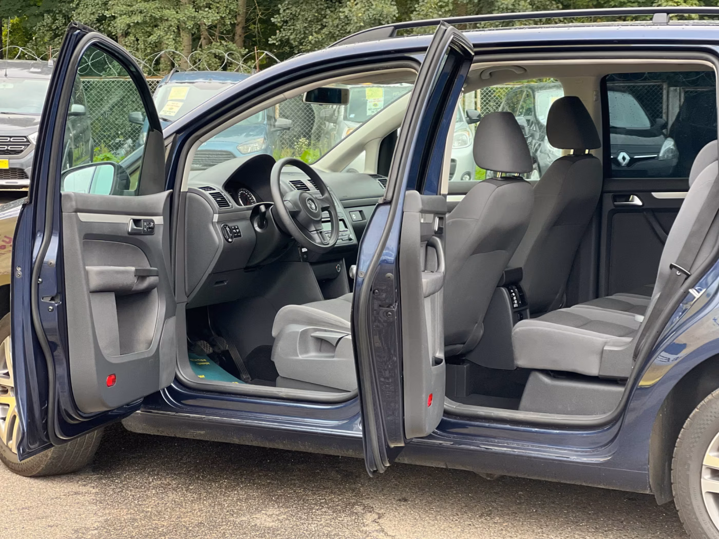 Volkswagen Touran фото 18