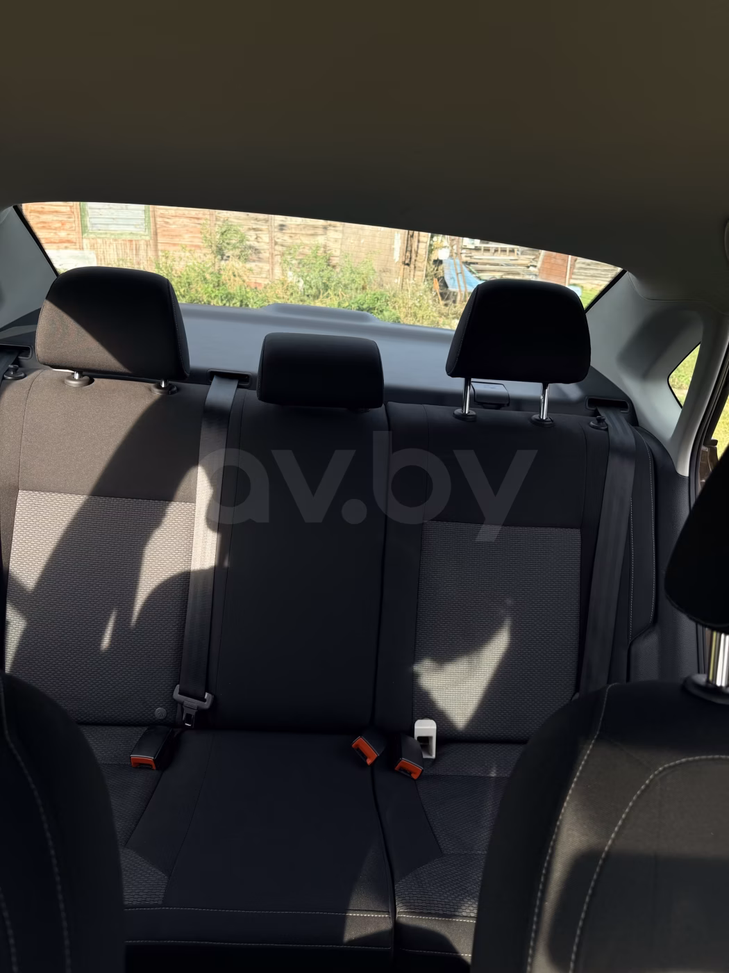 Volkswagen Polo Sedan фото 12