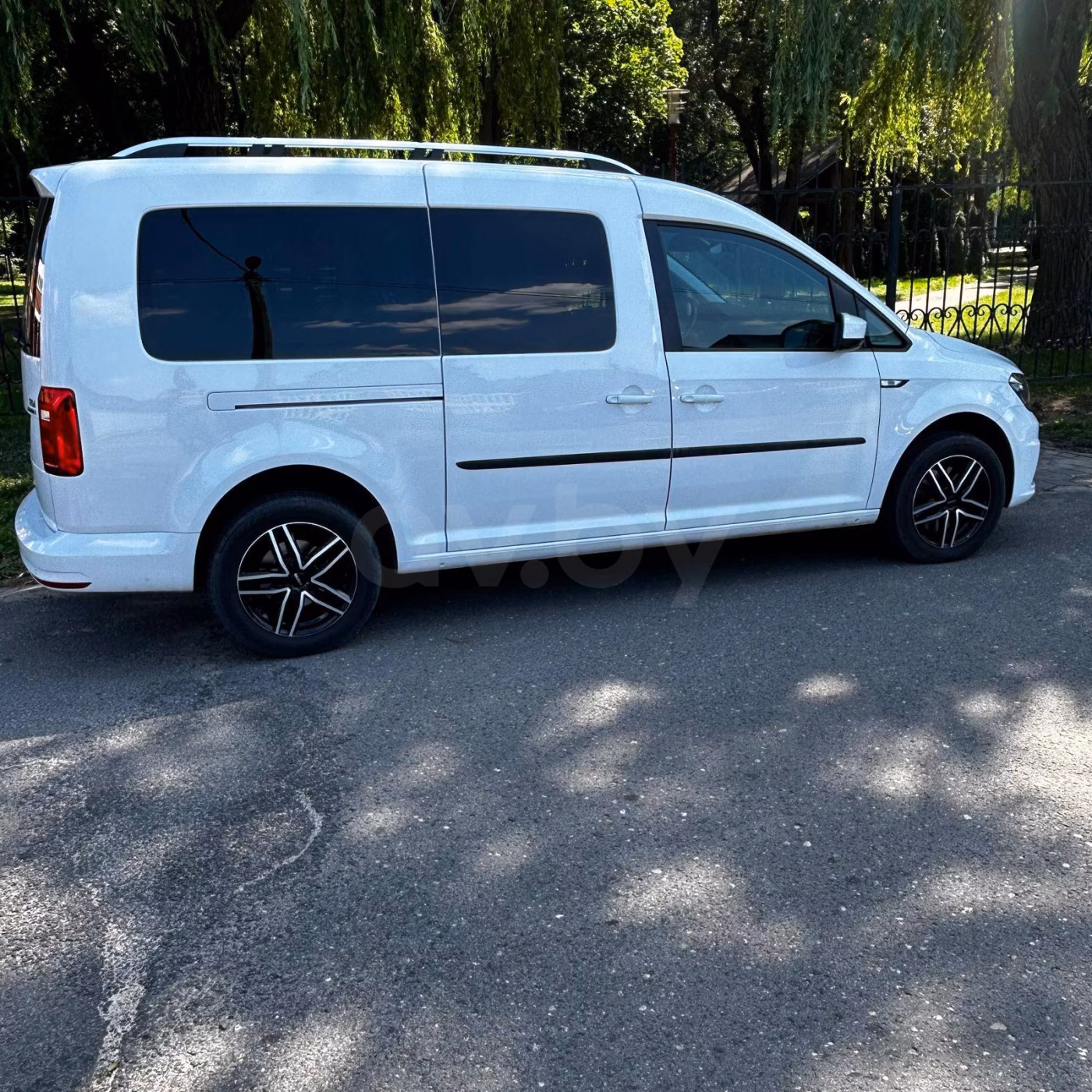 Volkswagen Caddy фото 6