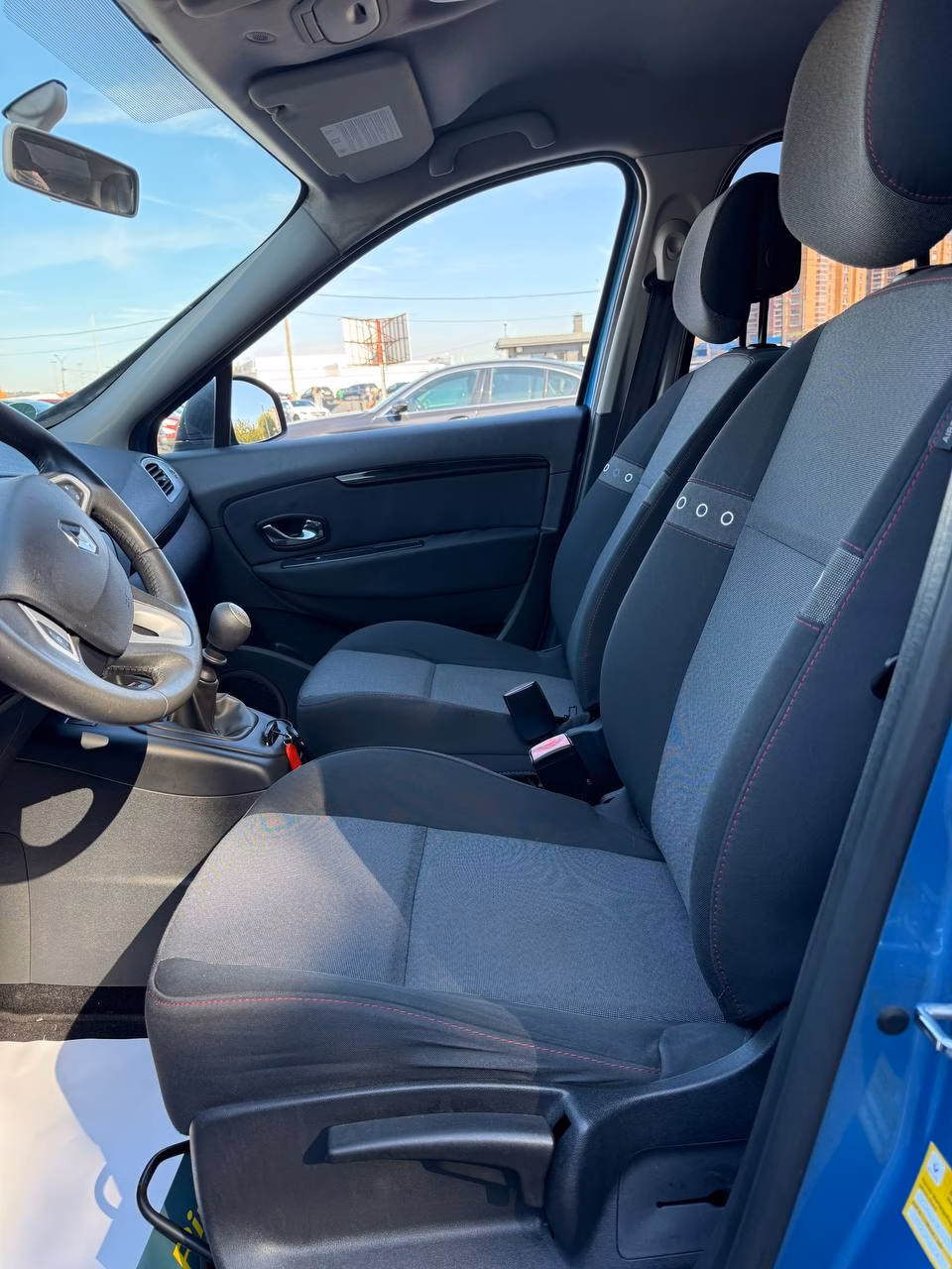 Renault Scenic фото 9