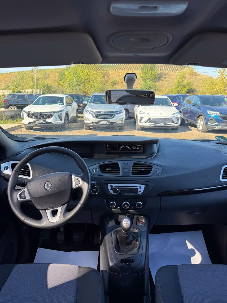 Renault Scenic фото 11