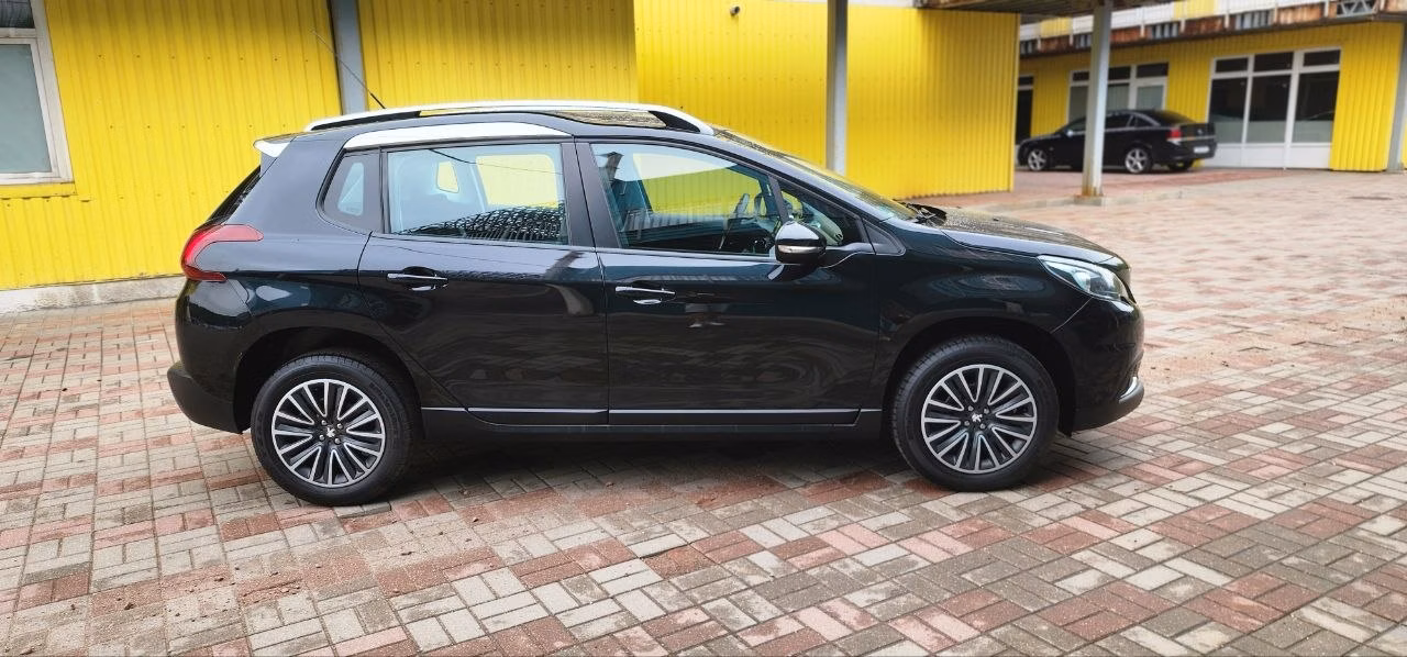 Peugeot 2008 фото 2
