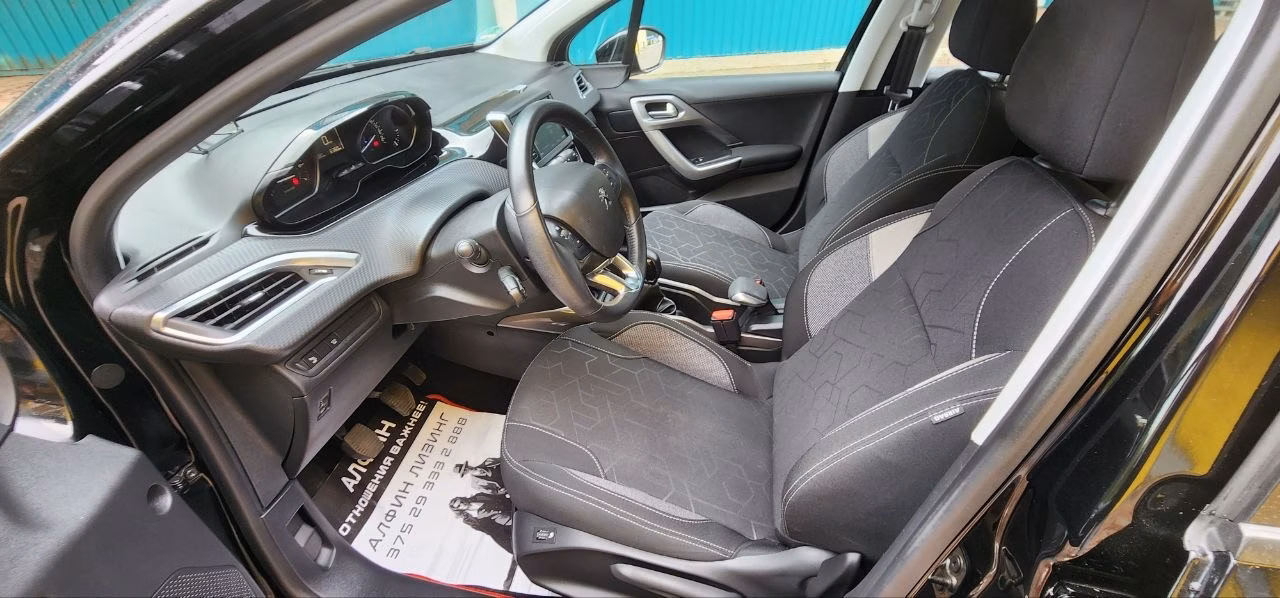 Peugeot 2008 фото 10