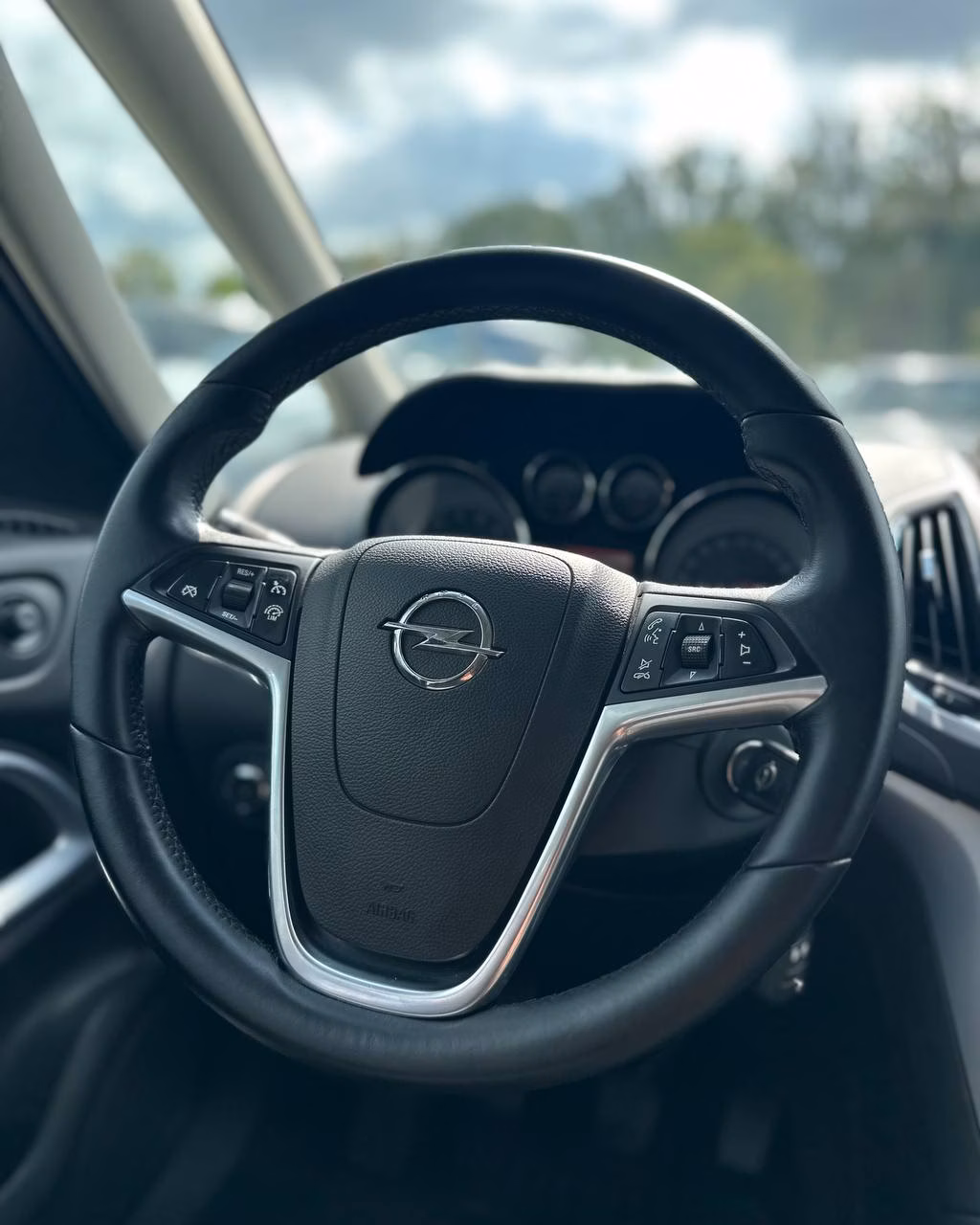 Opel Zafira фото 10