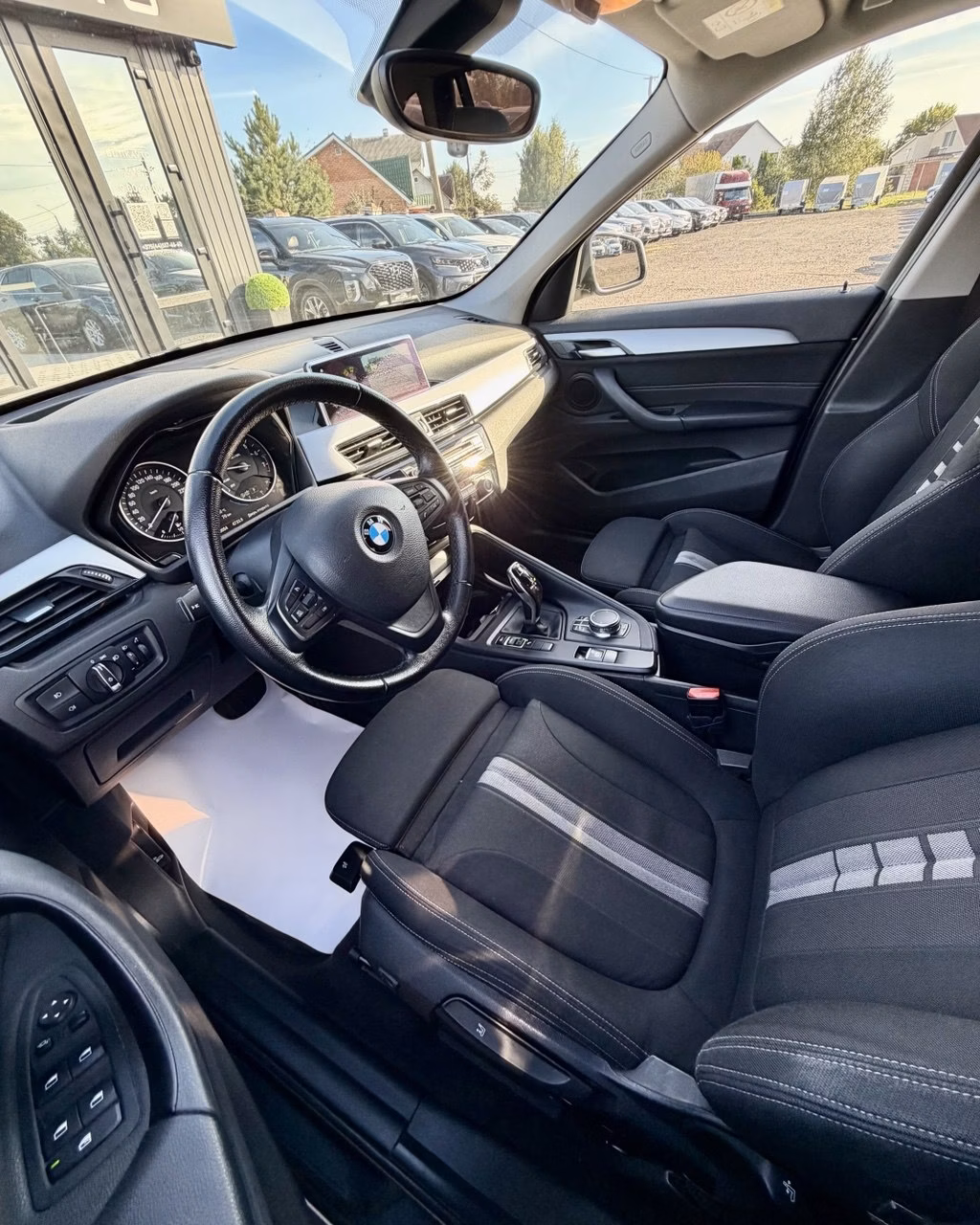 BMW X1 фото 8