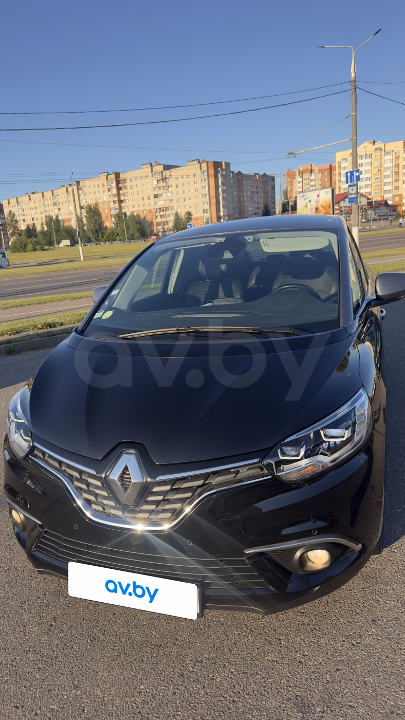 Renault Scenic фото 11