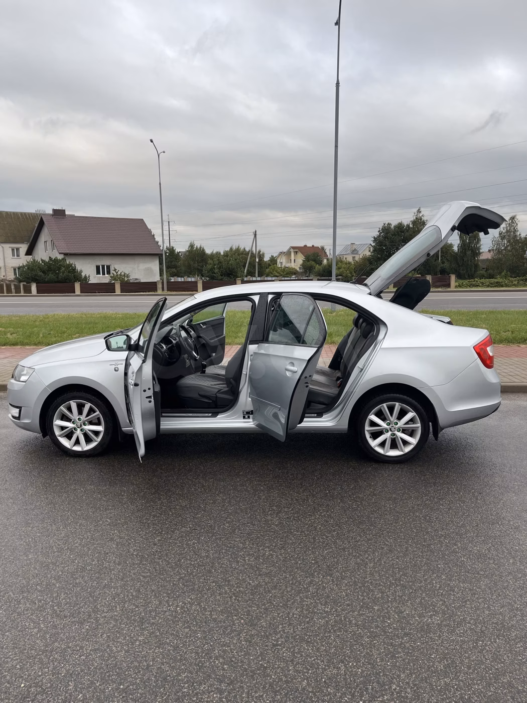 Skoda Rapid фото 16
