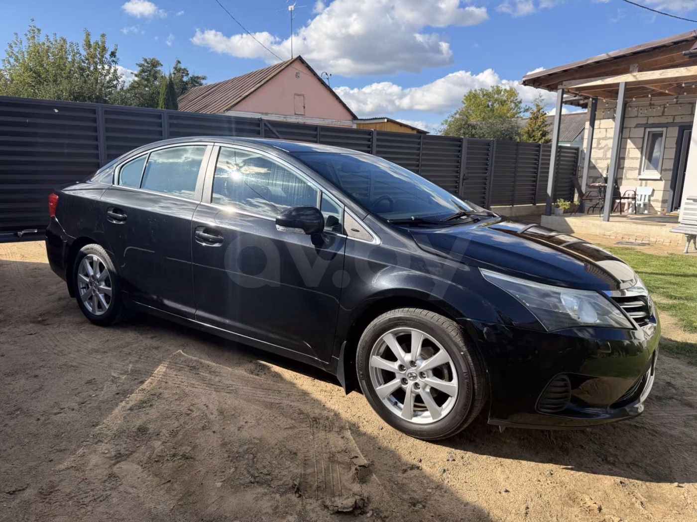 Toyota Avensis фото 6