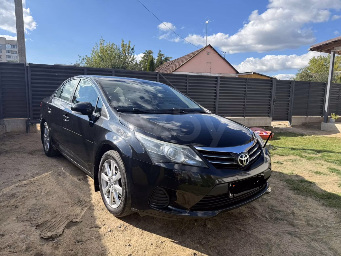 Toyota Avensis фото 5