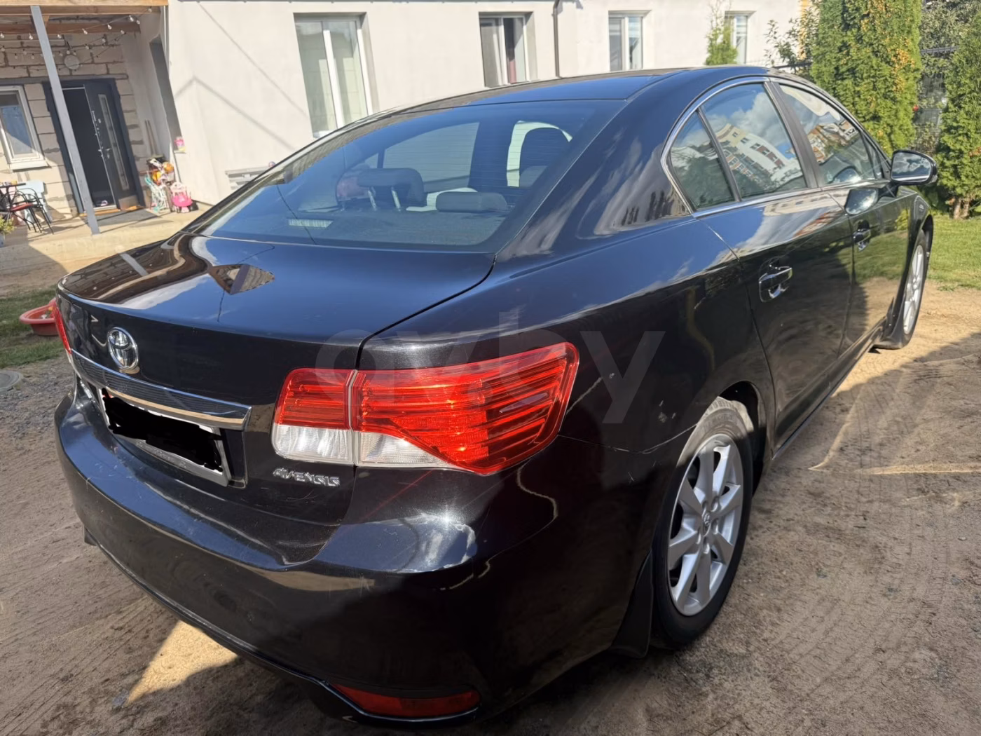 Toyota Avensis фото 11